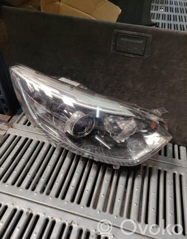 Phare frontale   260102734R,030128121200,RENAULTCAPTUR1