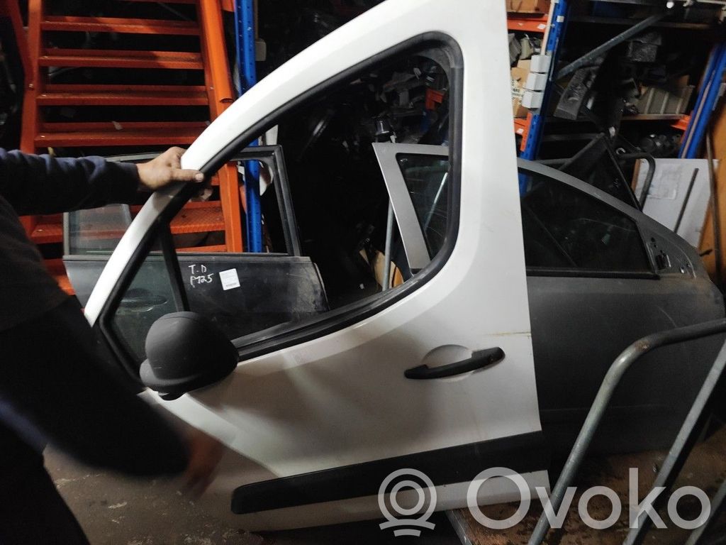 Citroen Berlingo Дверь 
