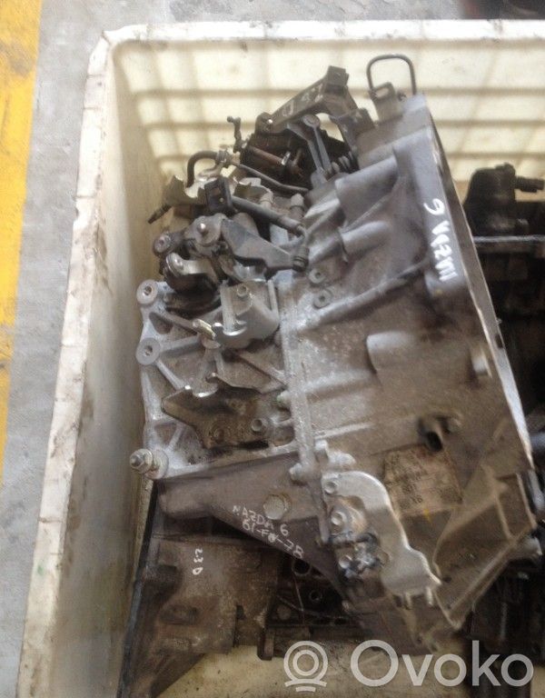 Manual 5 speed gearbox   B2C2B,20DCRDIGASOLEO,6VELOCIDADES,BOMESTADOA304,C158,MAZDA62008