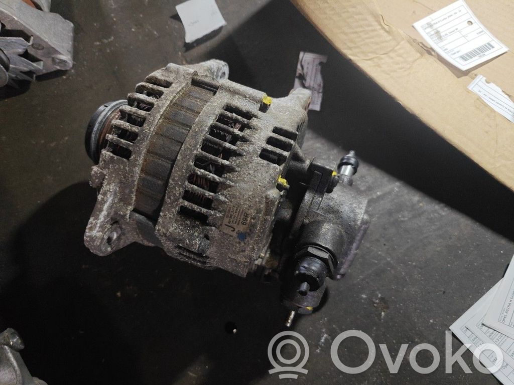 Opel Astra H Alternator 