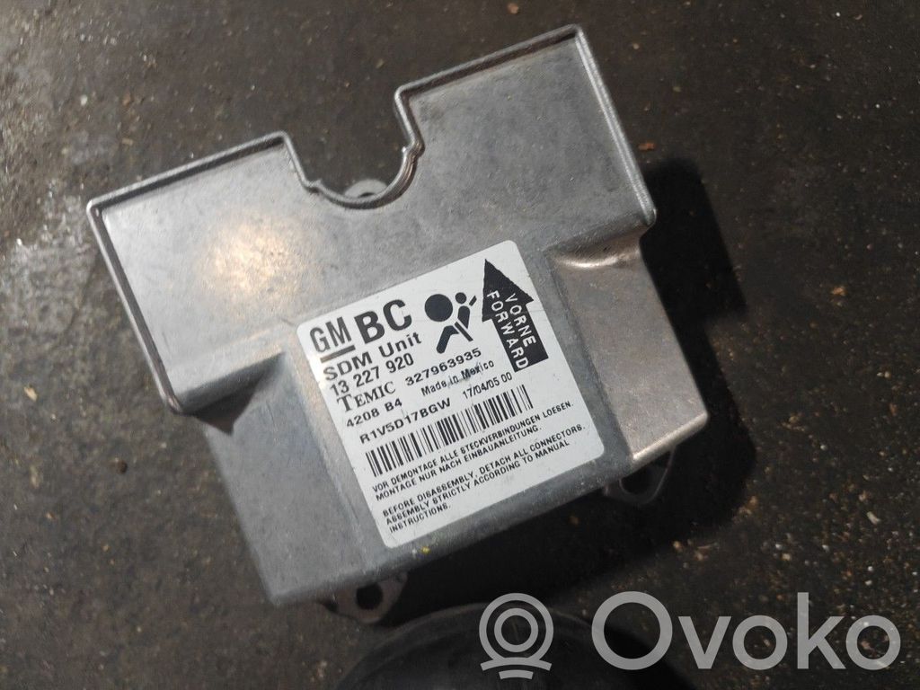 Opel Astra H Airbag control unit/module 
