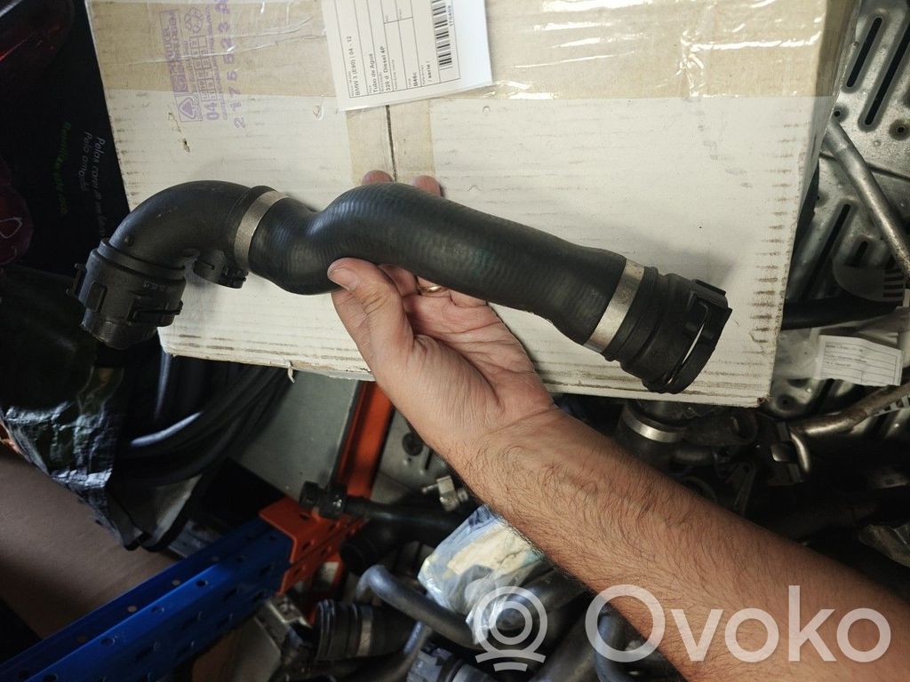 BMW 3 E90 E91 Coolant pipe/hose 