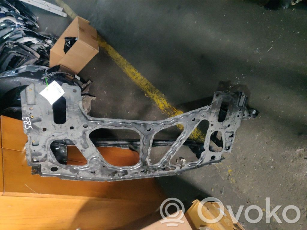 BMW Z4 E85 E86 Radiatorių panelė 