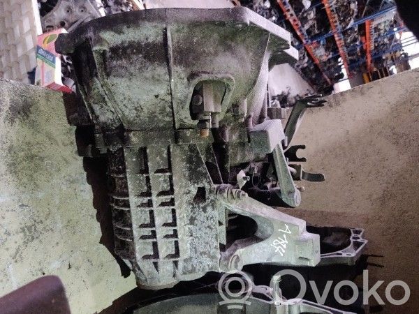 Manual 5 speed gearbox   3M5R7002YD,A184