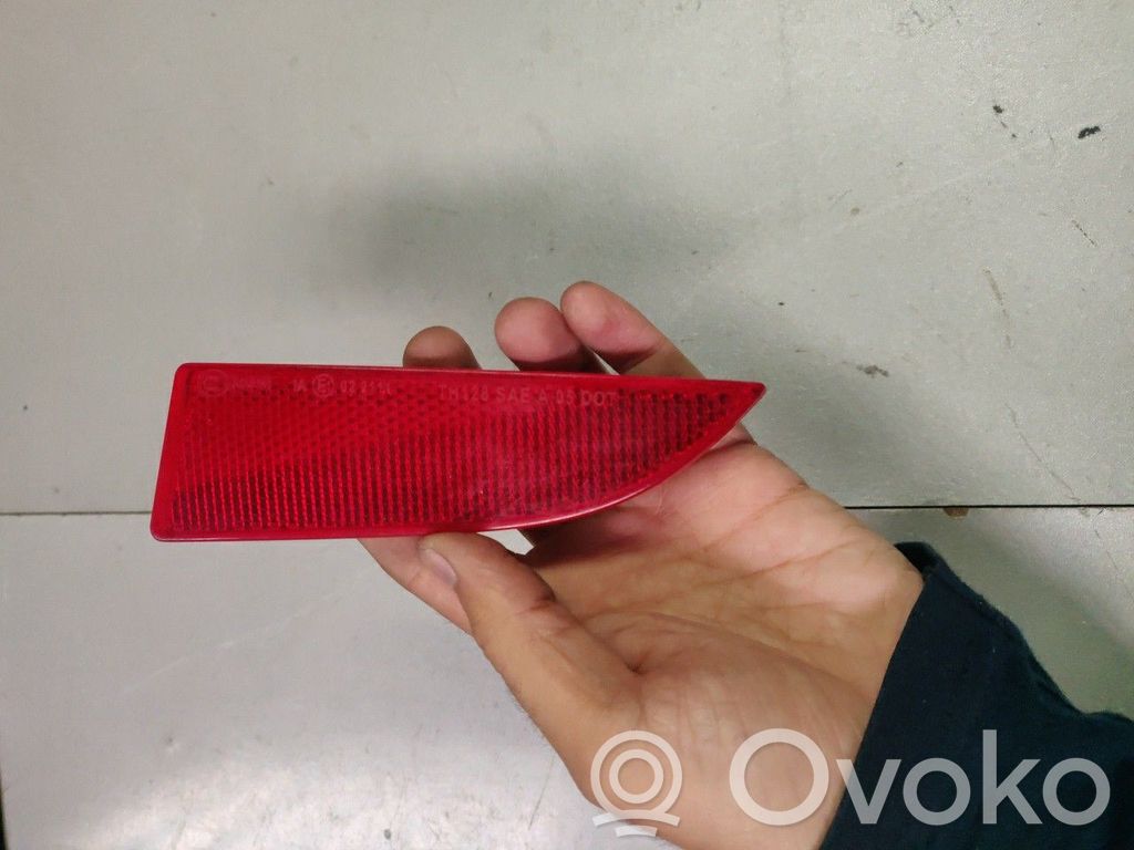 Rear tail light reflector   7162218,X3E83LCI