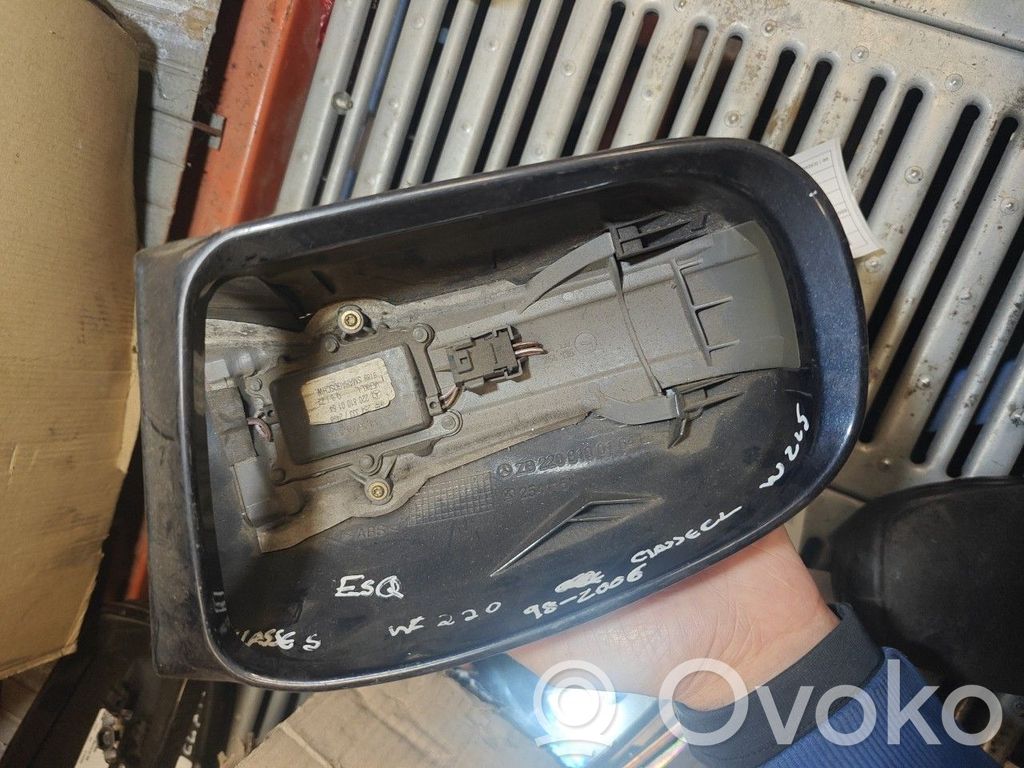 Mercedes-Benz C W203 Obudowa lusterka zewnętrznego drzwi 