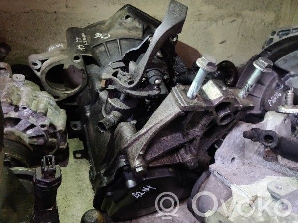 Audi TT Mk1 Mechaninė 5 pavarų dėžė 