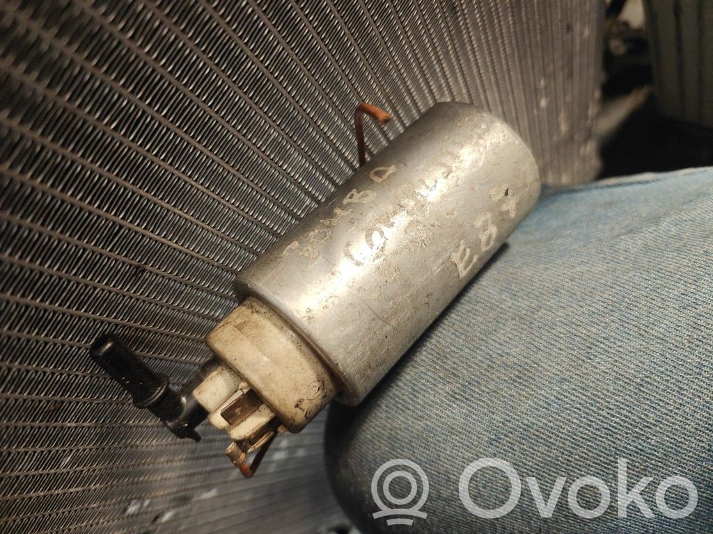 BMW 1 E81 E87 Polttoainesäiliön pumppu 