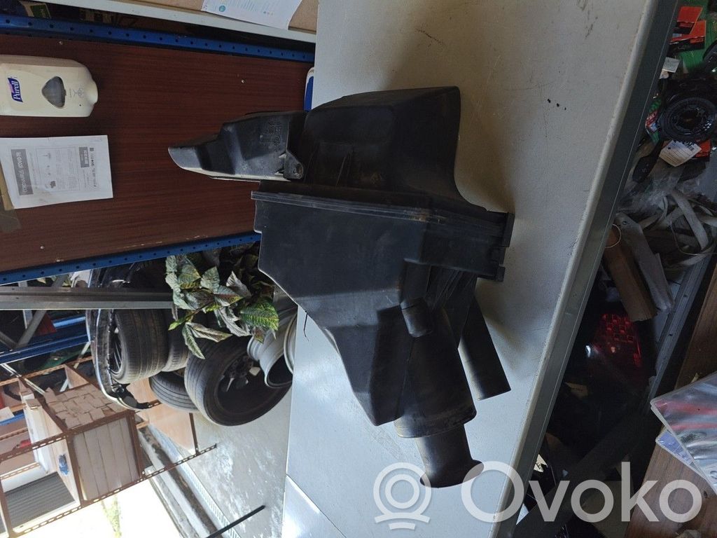 Air filter box   1436677