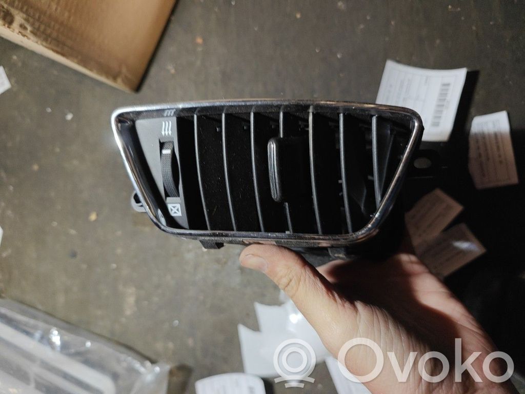 Opel Corsa B Luftausströmer Lüftungsdüse Luftdüse Mitte 