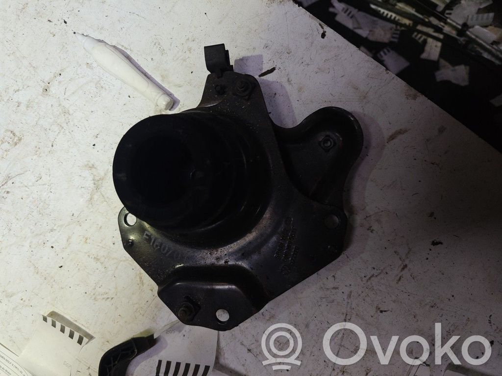 Volkswagen Golf V Soporte de montaje del motor 