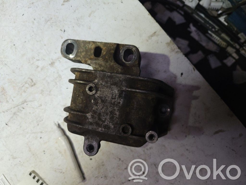 Engine mount bracket   1K0199262P,VWAUDISKODASEAT