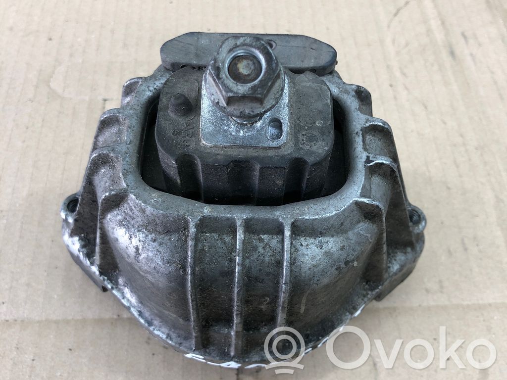 BMW 3 E90 E91 Dzinēja spilvens 