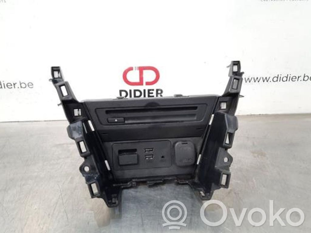 Mazda CX-3 Radio/CD/DVD/GPS head unit 