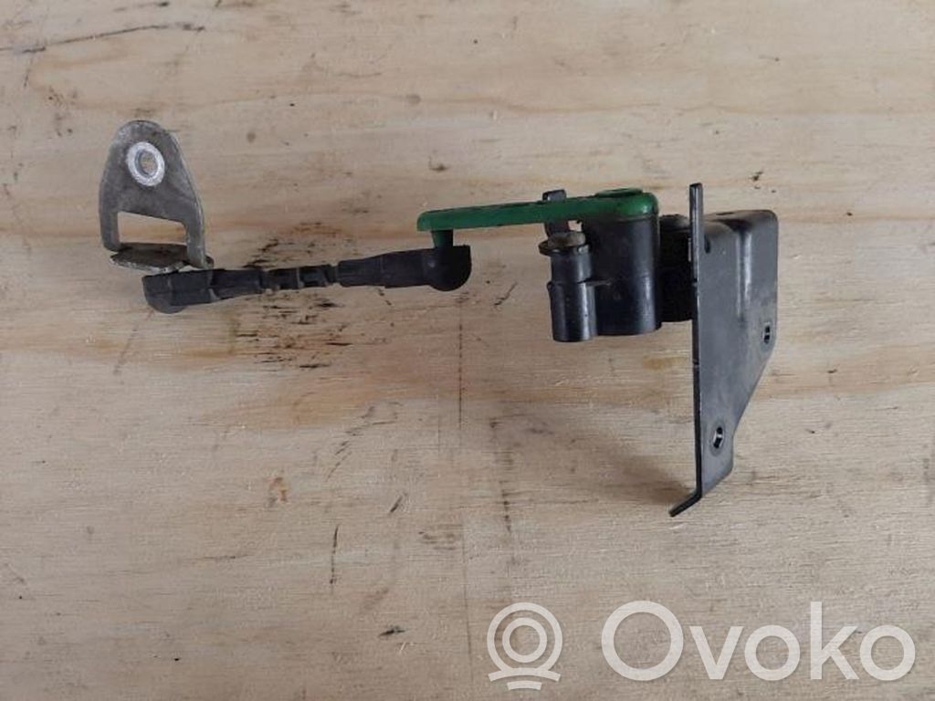 Front height sensor lever   5Q0907503