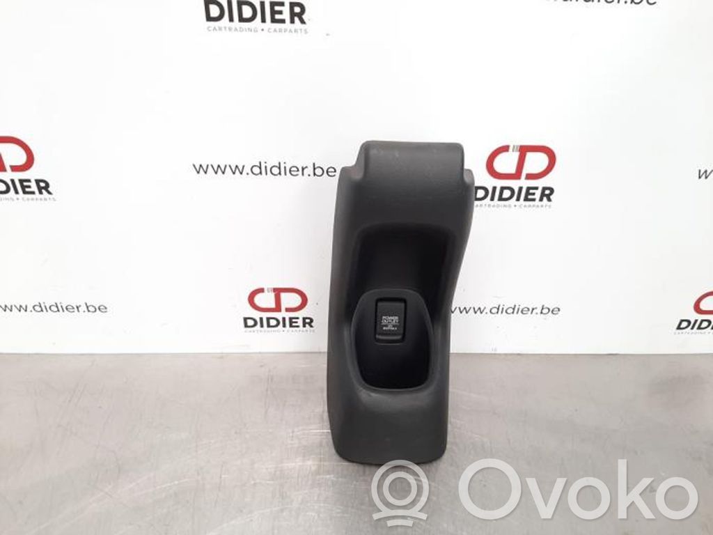 Honda HR-V Przedni uchwyt na kubek tunelu środkowego 