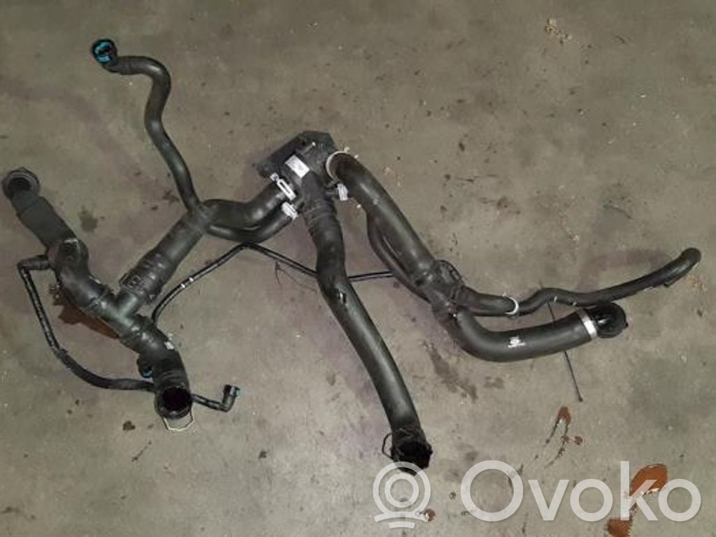 Land Rover Range Rover Sport L494 Tubo flessibile del liquido di raffreddamento del motore 