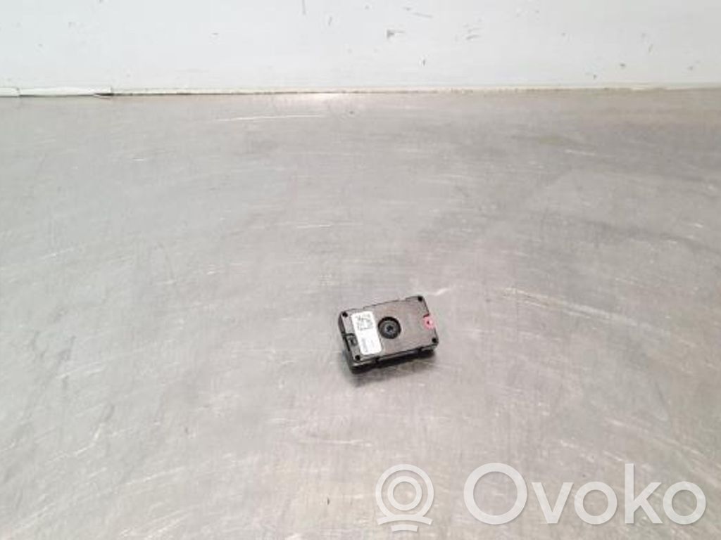 BMW 7 G11 G12 Amplificatore antenna