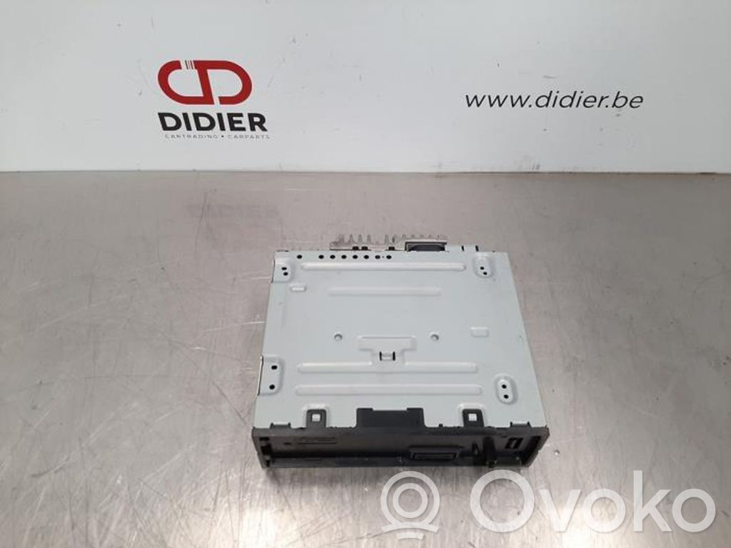 Volkswagen Caddy Panel / Radioodtwarzacz CD/DVD/GPS