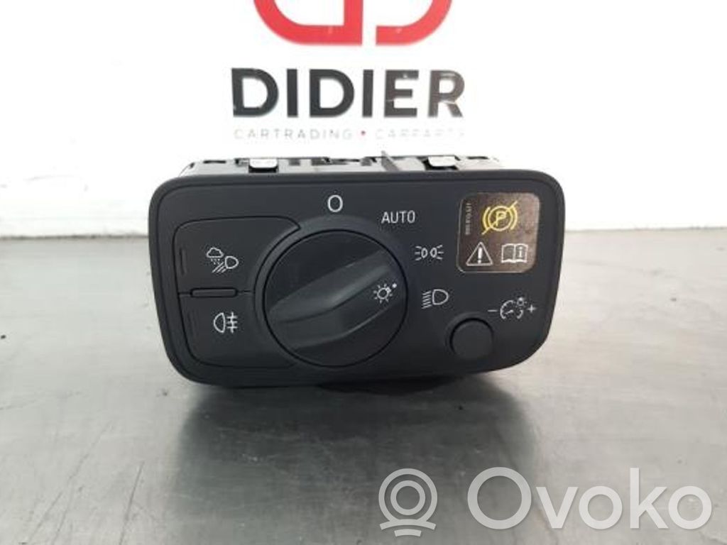 Audi Q2 - Headlight level height control switch 