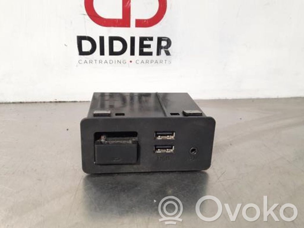 USB socket connector   D09H669U0