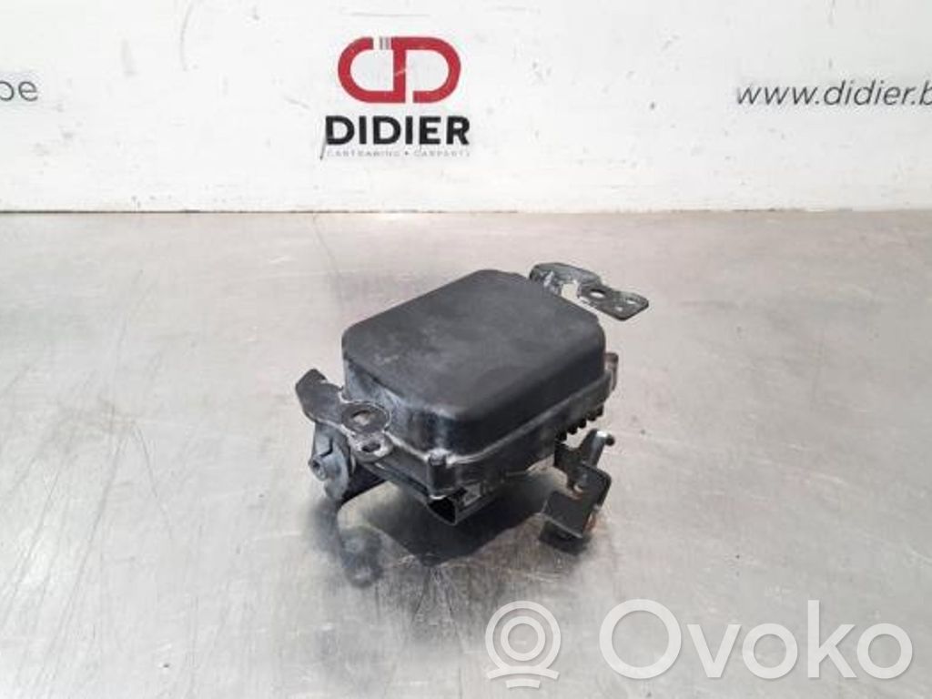 Toyota RAV 4 (XA40) Sensore radar Distronic 