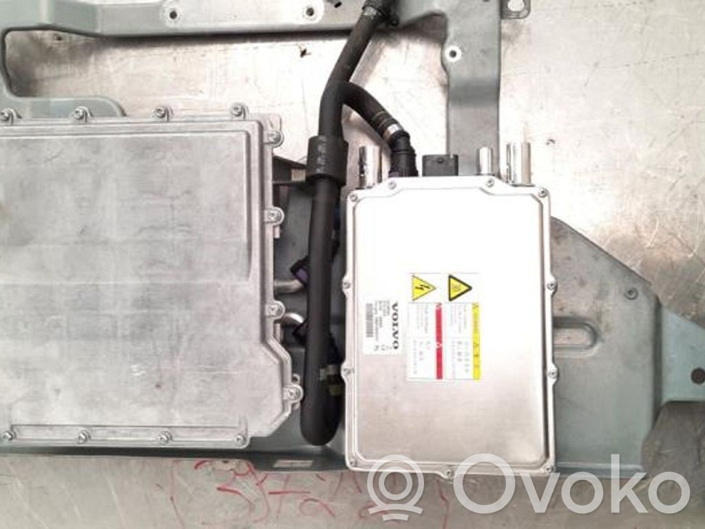 Inversor/convertidor de voltaje   32280528,32280830,32280830