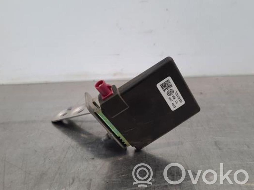 Volkswagen PASSAT B8 Antenas pastiprinātājs 