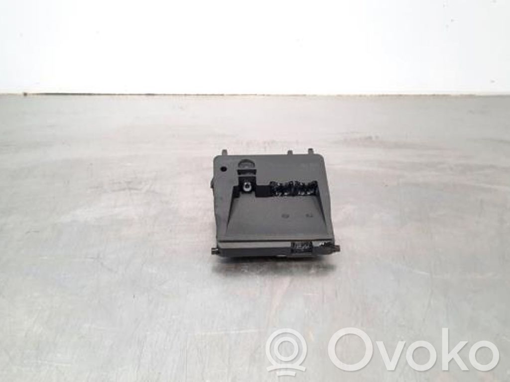 Mitsubishi Eclipse Cross Windshield/windscreen camera 