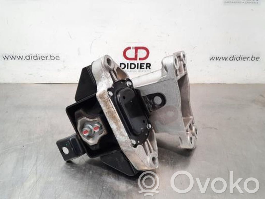 Engine mount bracket   21830D7000