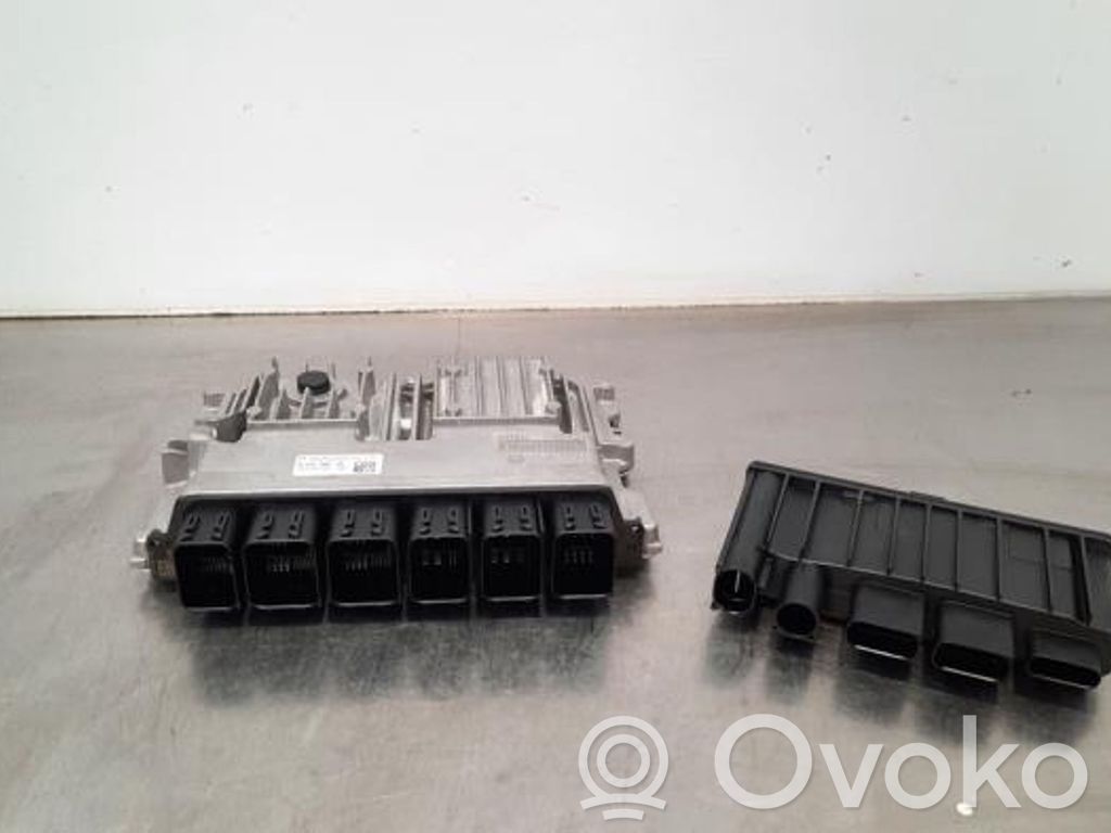 BMW 2 F46 Engine control unit/module 