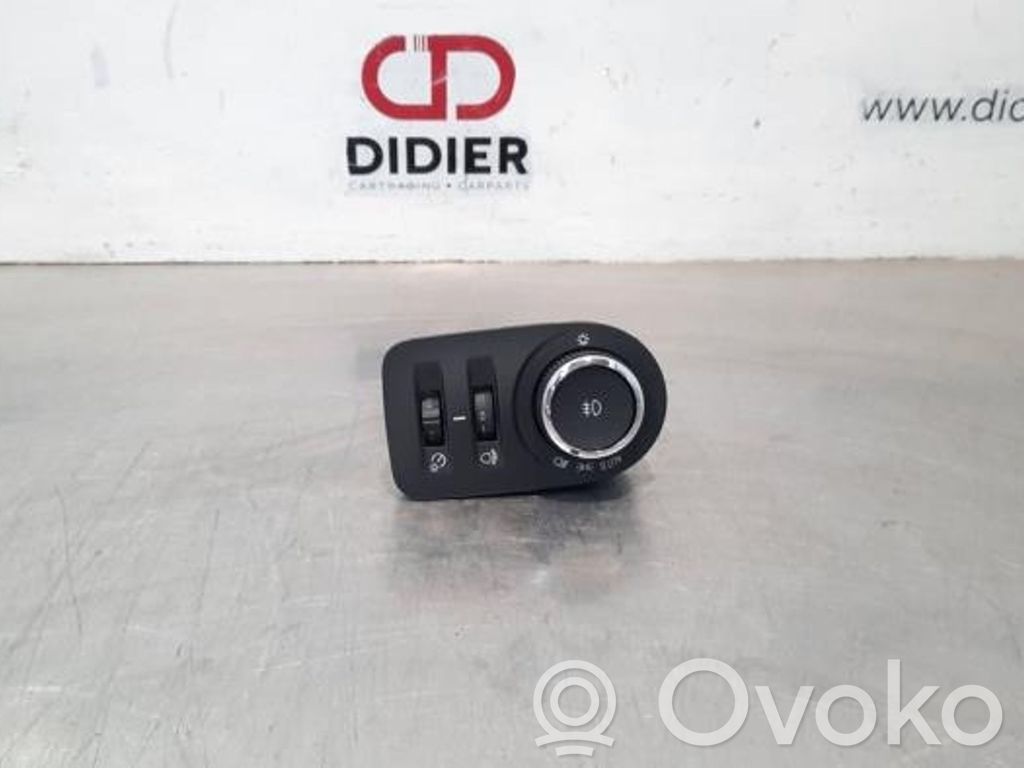 Opel Crossland X Interruptor de control de altura del faro delantero 