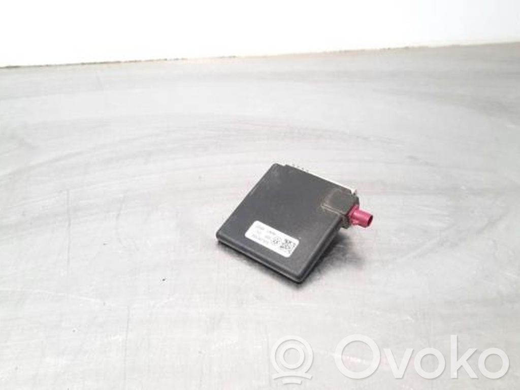 Volkswagen Golf VIII Antenas pastiprinātājs 