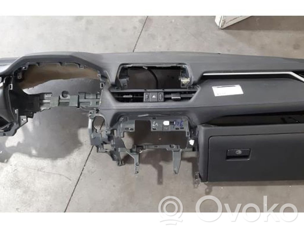 Toyota RAV 4 (XA50) Bord 