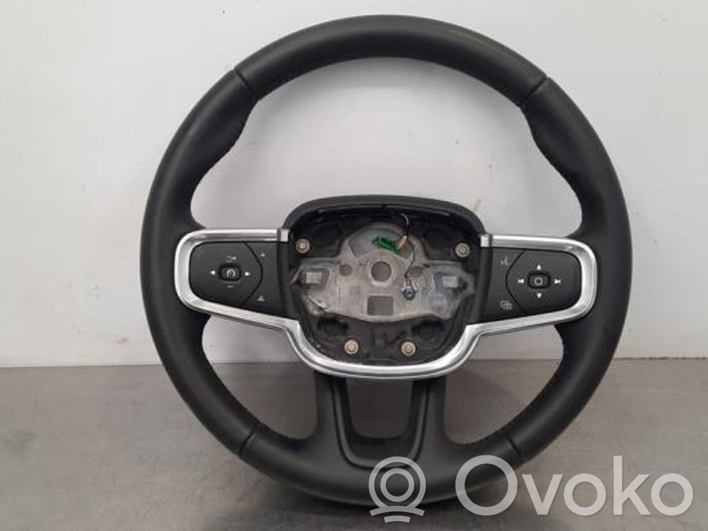 Volvo XC40 Ohjauspyörä 