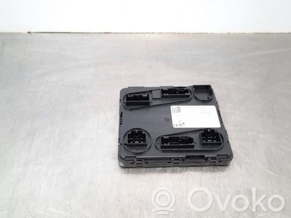 Unidad de control/módulo de carrocería central   8W1907064BP,8W1907064,8W1907064,8W1907064EC