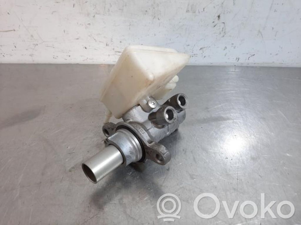 Ford Kuga II Główny cylinder hamulca 