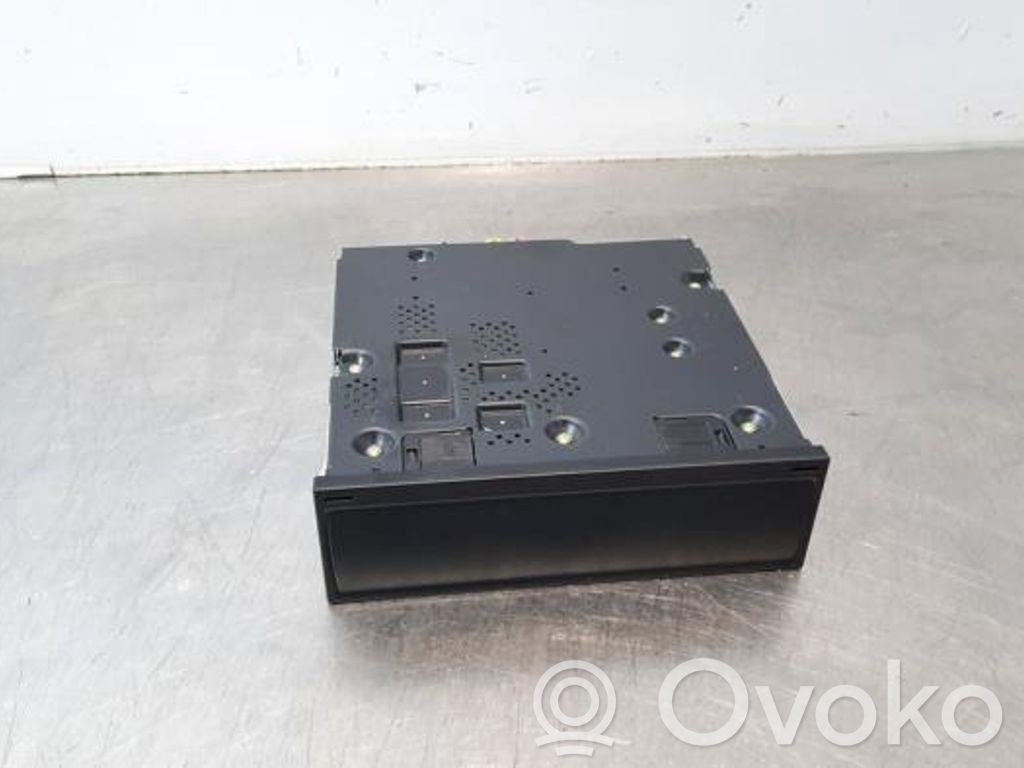 Cupra Born Radio / CD-Player / DVD-Player / Navigation 