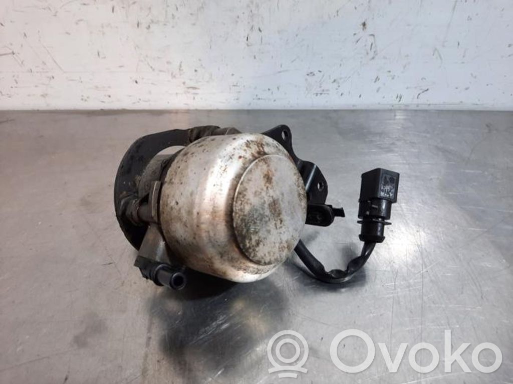 Volkswagen Tiguan Vakuumo pompa 