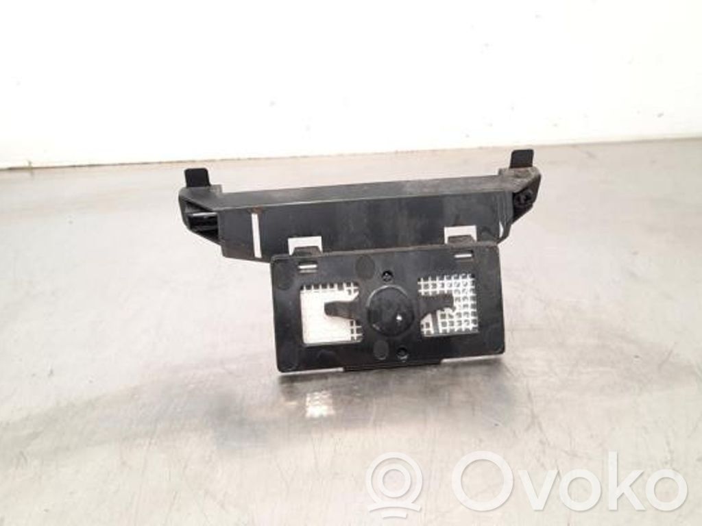 Antenos stiprintuvas   4KE035205