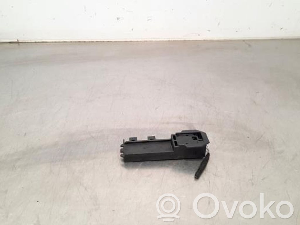 Keyless system antenna   4M0907247A