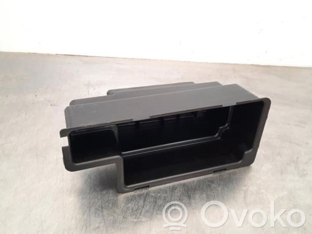 Compartimiento/consola central del panel   80A012169,80A012169