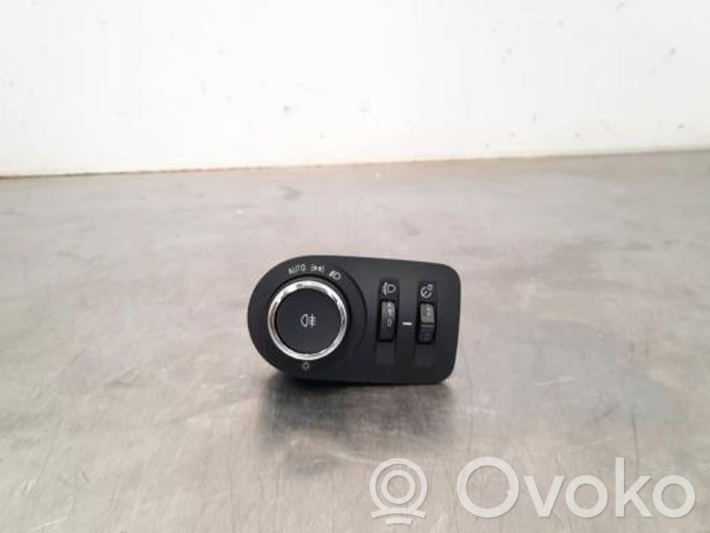 Opel Crossland X Bouton commande réglage hauteur de phares 