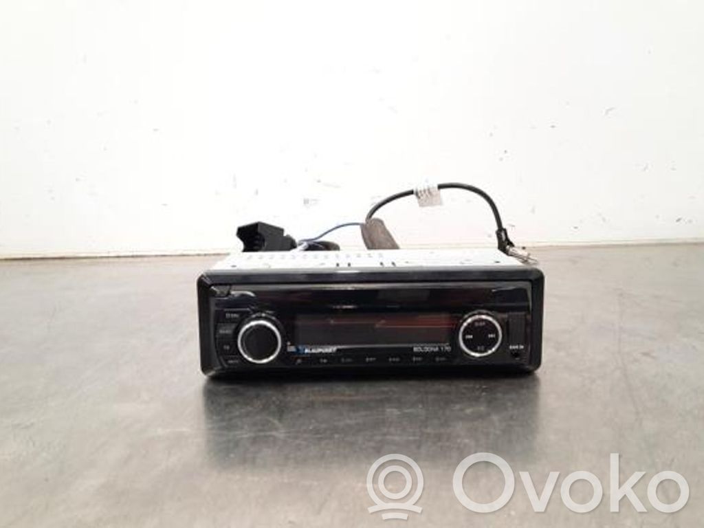 Radio / CD-Player / DVD-Player / Navigation