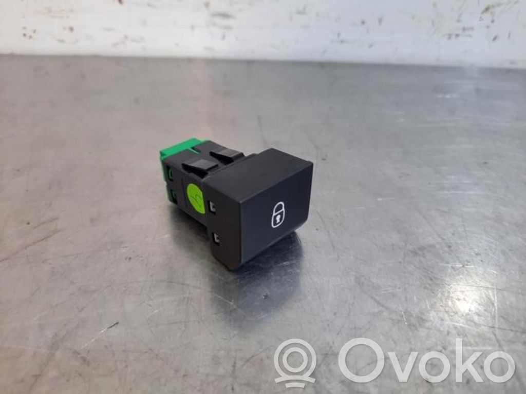 Citroen C4 II Central locking switch button 