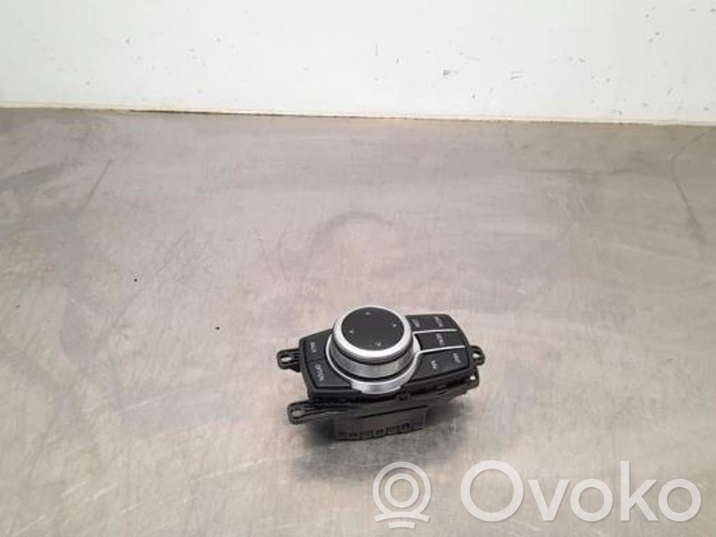BMW 2 F46 Interruptor de control multifunción 