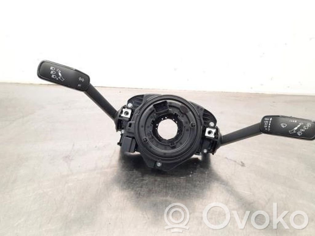 Volkswagen Polo VI Leva/interruttore dell’indicatore di direzione e tergicristallo