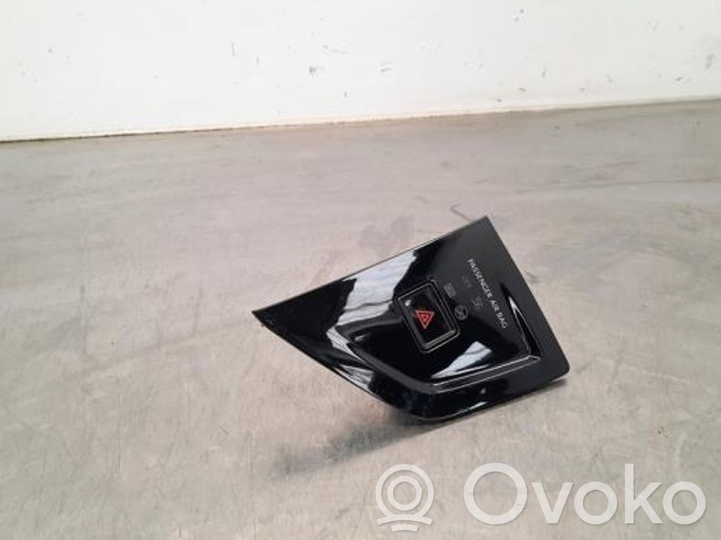 Volkswagen Polo VI Comutator lumini pericol 