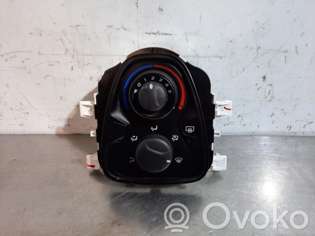 Citroen C1 Climate control unit 