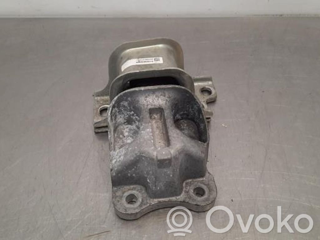 Engine mount bracket   1393896080,1393896080,1380043080,1613973680,1637130880